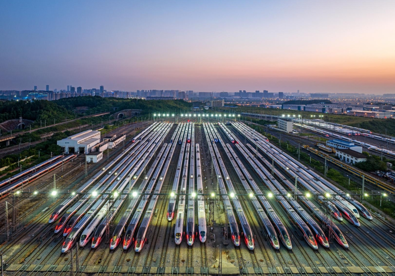 心向暖陽(yáng)，步履生花